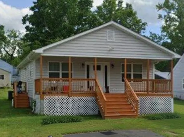 2002 Albemarle St, Petersburg, VA 23803