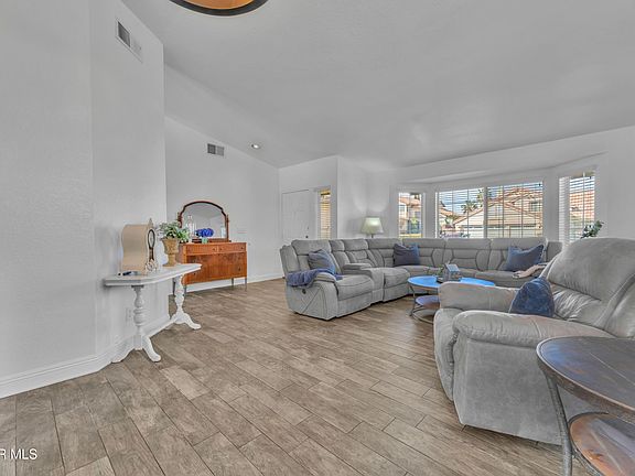 4th image of 3046 Hampton Rd