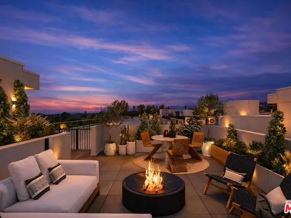 505 Barrington #402, Los Angeles, CA 90049