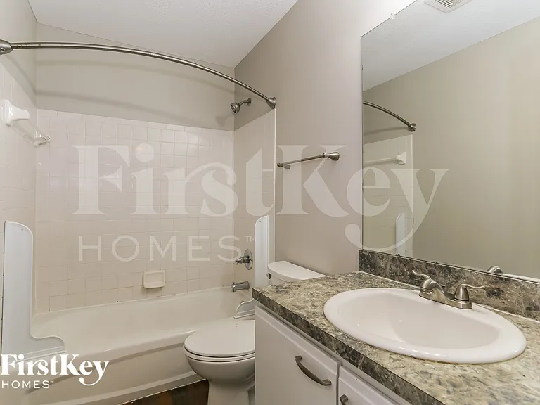1162 Moneca St — Photo 14