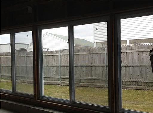 4th image of 28 Eastern Ave