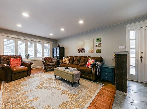 3rd image of 509 Beach Ave