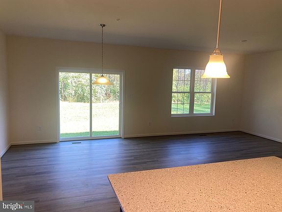 4th image of 13934 Patriot Way