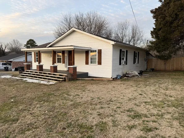 300 Million St, Athens, TN 37303