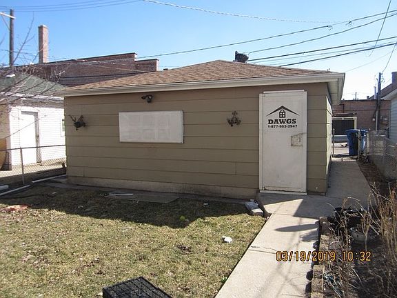 3rd image of 4435 S Sawyer Ave