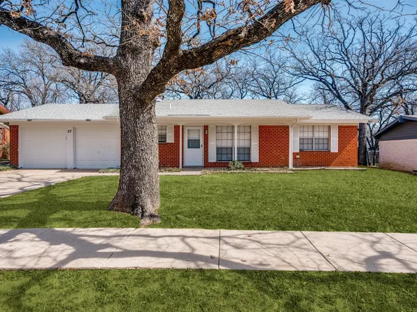 57 Coffee Tavern Rd, Bedford, TX 76022