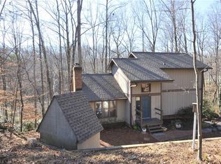 5610 Lakeside Dr, Pfafftown, NC 27040