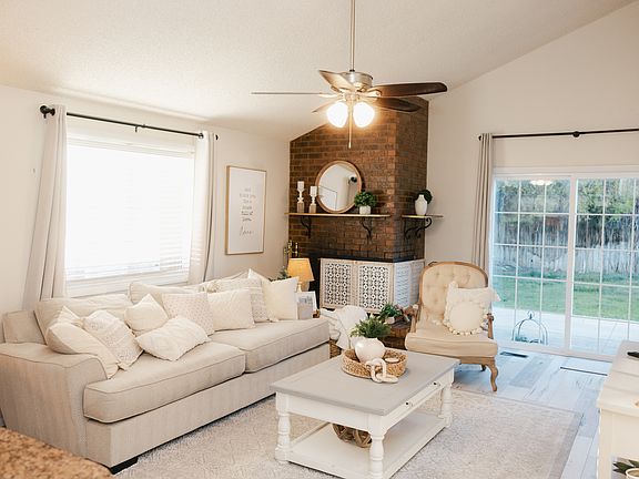 Back living room- could also be used as dining room (off the main kitchen)