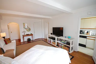 Rented by City Connections Realty