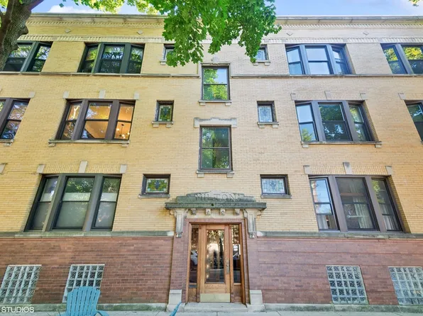 2103 W Byron St #2E, Chicago, IL 60618