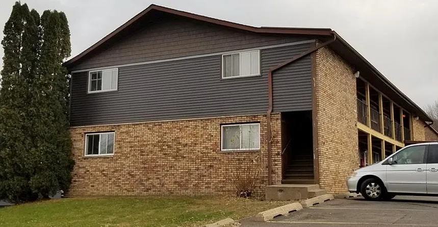 2 bed, 750 sqft, $895 — Photo 1