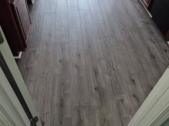3rd image of 1120 McConaughy Ct