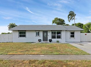 6677 Athena Dr, Lake Worth, FL 33463
