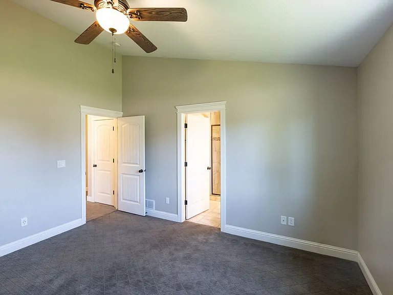 303 S Park Ave — Photo 13