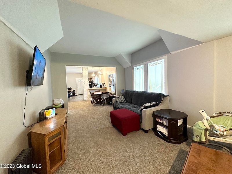 2nd image of 86 Southern Boulevard
