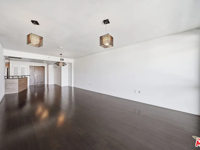 3785 Wilshire Blvd #1607 — Photo 14
