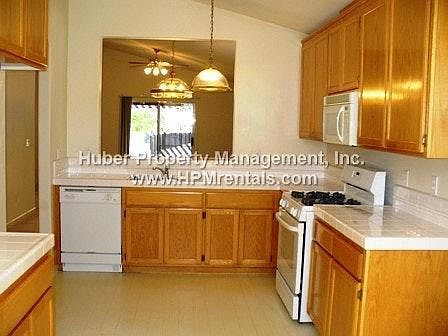 5th image of 520 Silkwood Dr