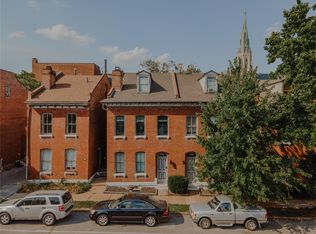 807 Russell Blvd, Saint Louis, MO 63104