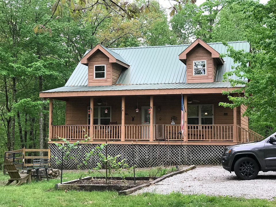 1st image of 852 Spruce Creek Dr
