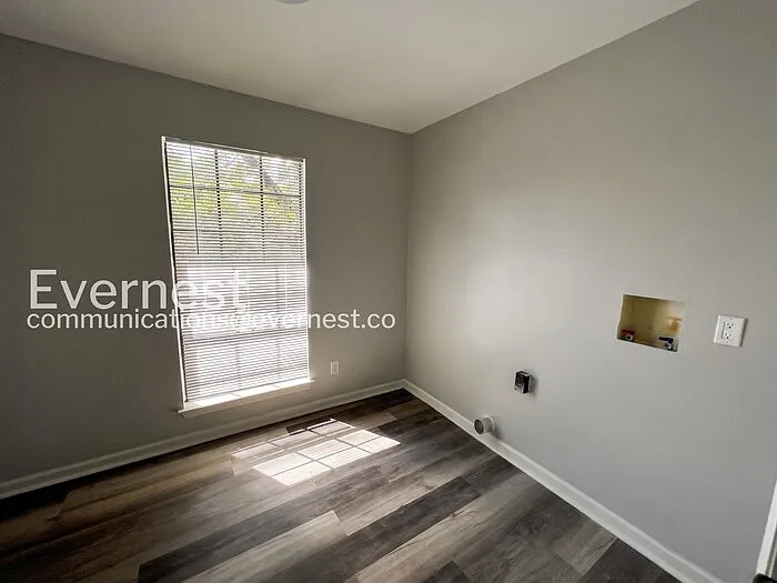 5328 Balboa Ave — Photo 17
