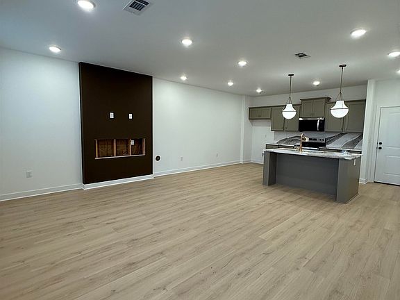 3rd image of 6886 Talcott Ln