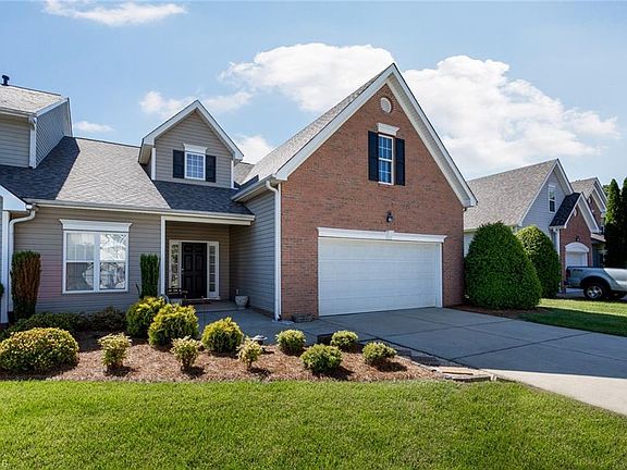 2nd image of 307 Misty Waters Ln