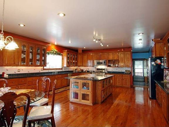 Gourmet Kitchen!