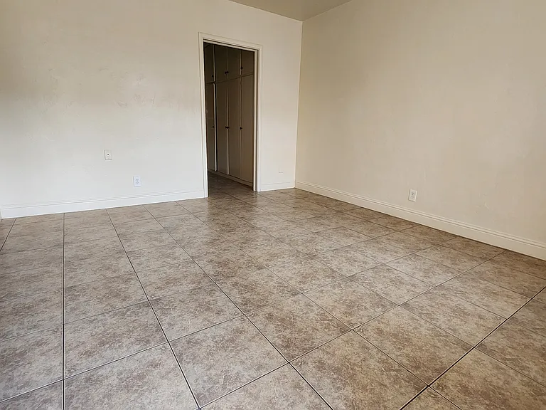 157 N Echo Ave #2 — Photo 2