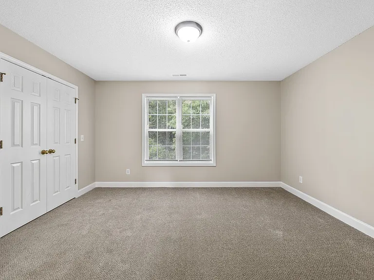 17 Whitfield Way — Photo 13