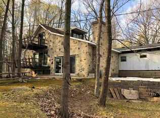 12042 Lakeside Dr, Suring, WI 54174