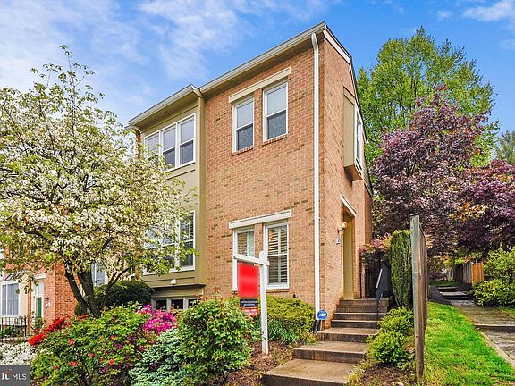 2nd image of 4830 Cloister Dr