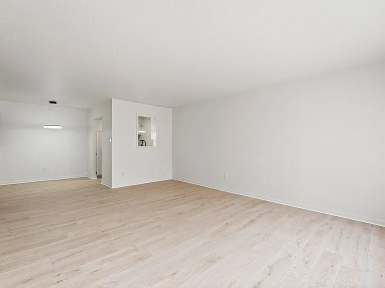 Fairfield Flats — Photo 28