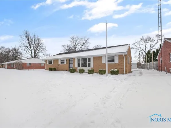 417 Danesmoor Rd, Holland, OH 43528