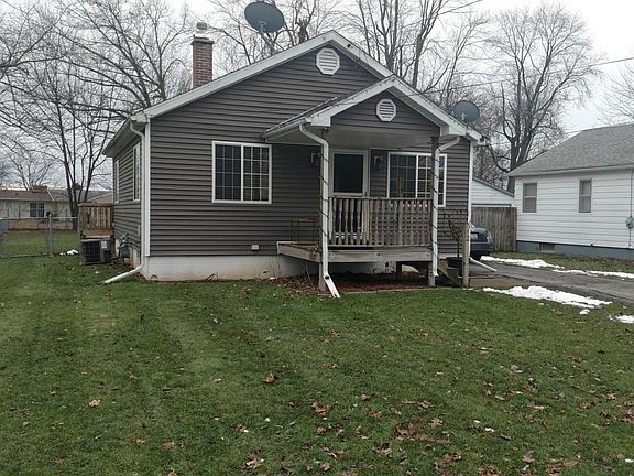 2nd image of 12 E Hazelwood Ct