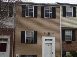 19 Cartwright Ct, Rosedale, MD 21237