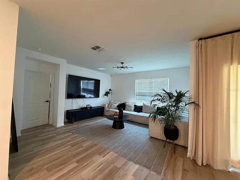 5268 Maddie Dr — Photo 6