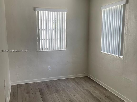 5th image of 311 NW 61st Ave