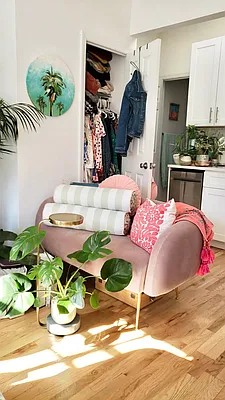 Rented by J PRESTON AND ASSOCIATES INC | media 24