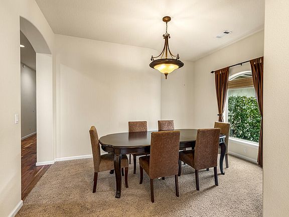 5th image of 510 W Nevada St