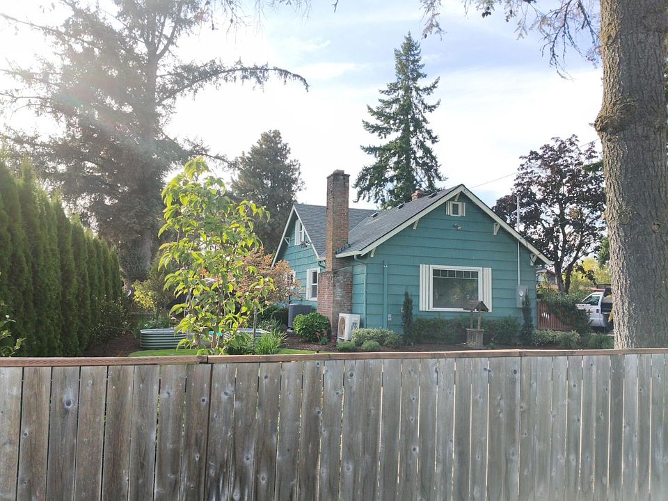 2nd image of 22331 Boones Ferry Rd NE