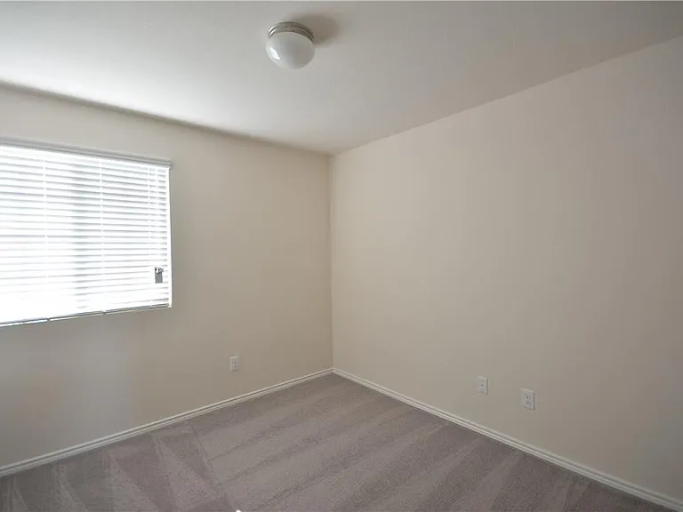 324 Circle Way — Photo 17
