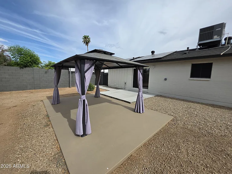 3735 E Claire Dr — Photo 22