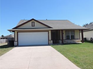 1018 Crested Point Dr, College Station, TX 77845