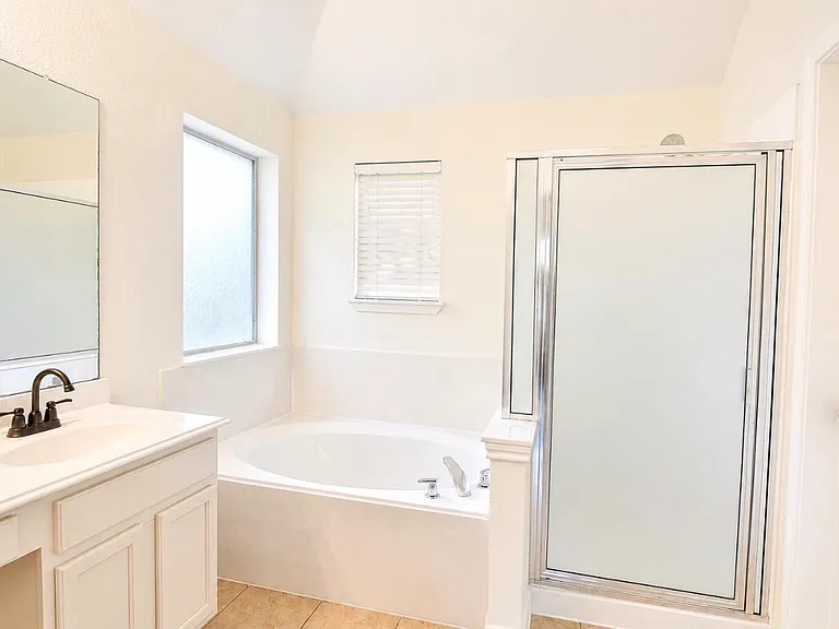 4205 Bent Wood Ct — Photo 18
