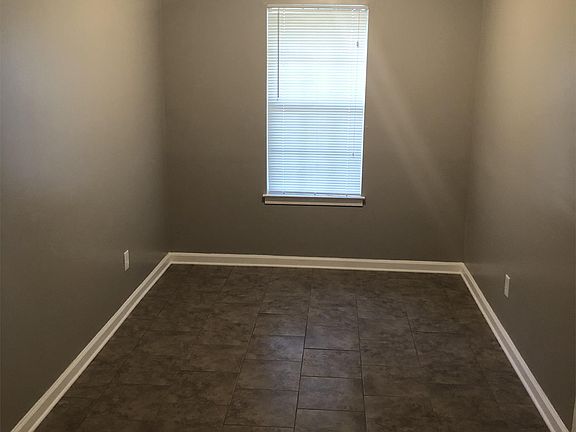 4th image of 3395 Carroll Dr