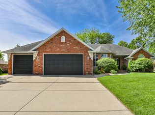 4208 W Fair Haven Dr, Nixa, MO 65714