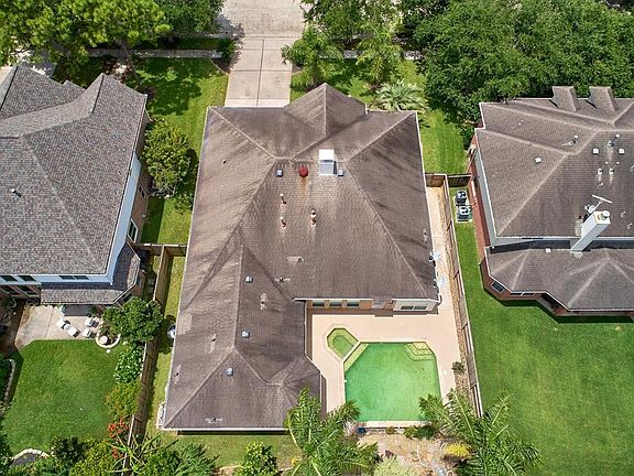 4th image of 314 Shore Breeze Ln