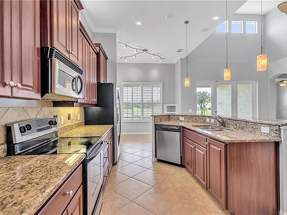 4th image of 2560 Laurel Glen Dr