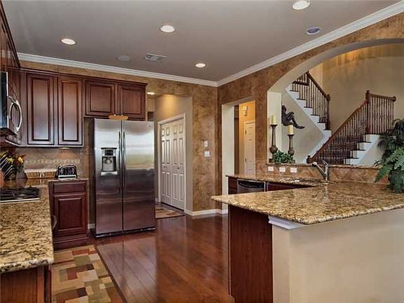 4th image of 4122 Grand Vista Cir