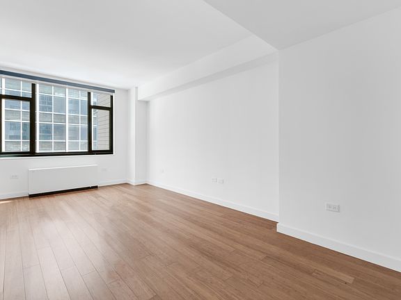3rd image of 200 E 39th St APT 3F